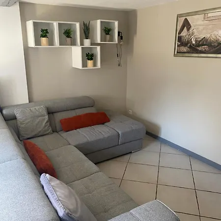 Superbe Sejour Chez Renaud דירה